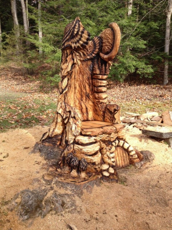 Деревянный трон