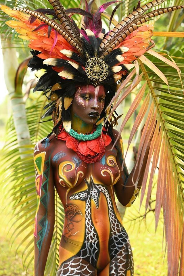 20 сочных снимков с фестиваля бодиарта в Экваториальной Гвинее