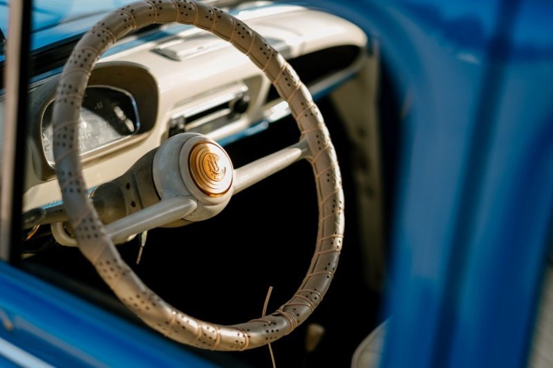 Как умирающий Renault 4CV 1958-го года превратился в прекрасного лебедя