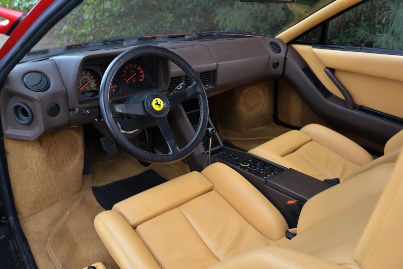 Редкие автомобили в России и их истории: Ferrari Testarossa