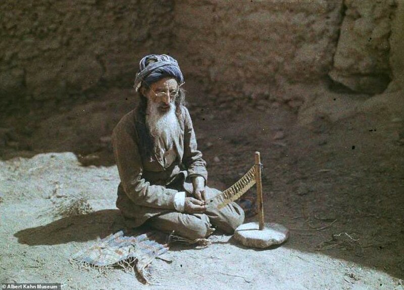 Ювелир за работой в Кабуле, 1928 год