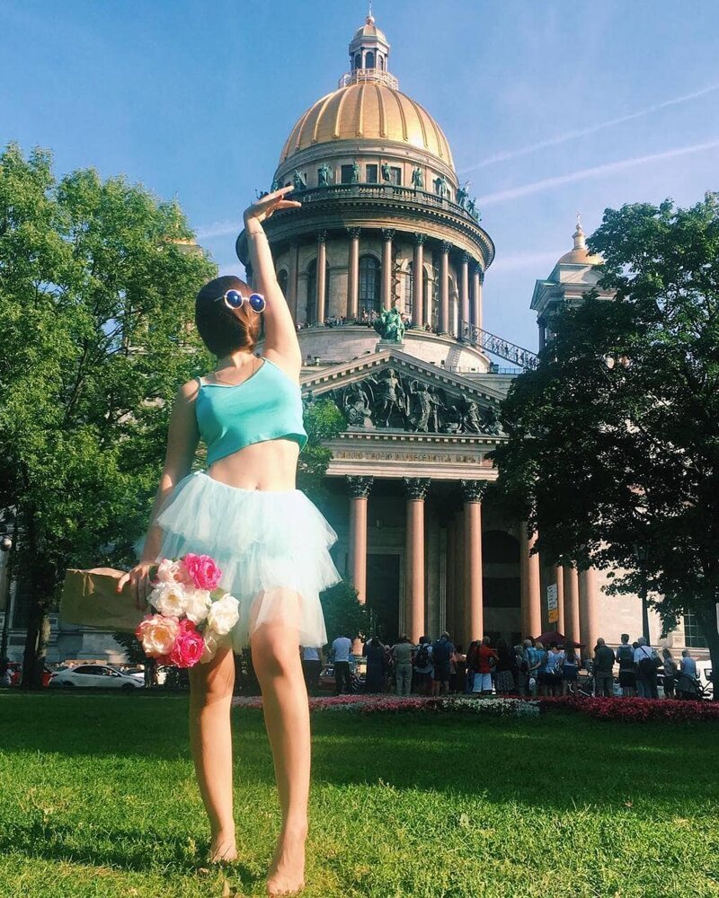  Мисс ШеЛ (так она сама сокращает свой псевдоним) — петербурженка, в августе 2018 ей было 23 года
