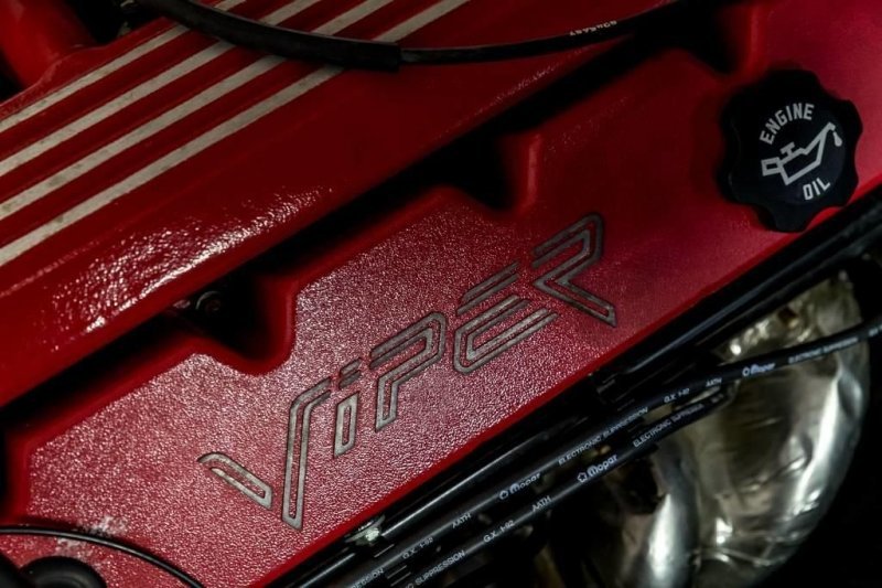 Новый Dodge Viper первого поколения 1992 года продается на eBay