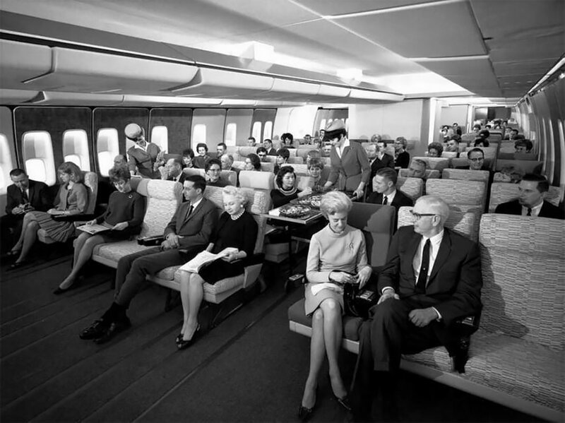 Широкие кресла и есть куда вытянуть ноги: архивные снимки авиакомпании Pan American