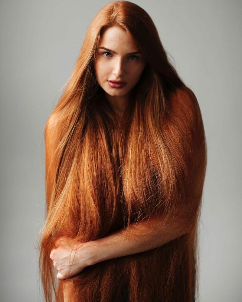 Анастасия Сидорова волосы рыжая