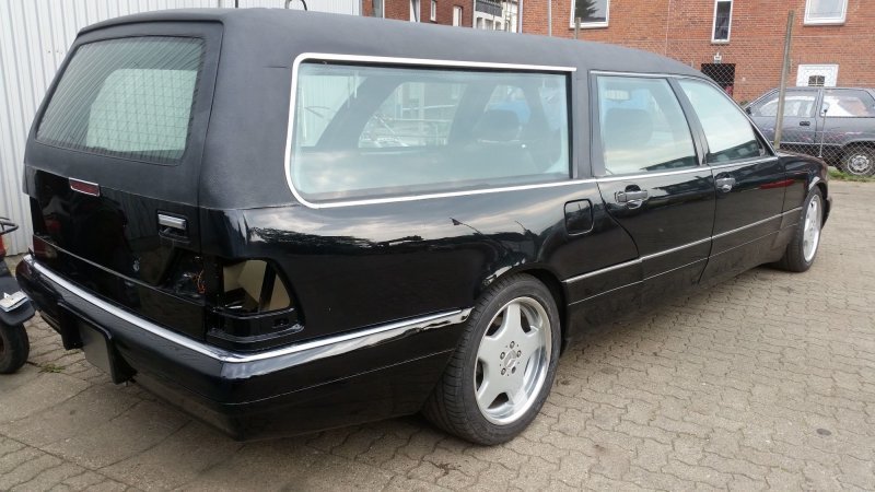 Mercedes-Benz W140 превратили в катафалк с кожаной крышей