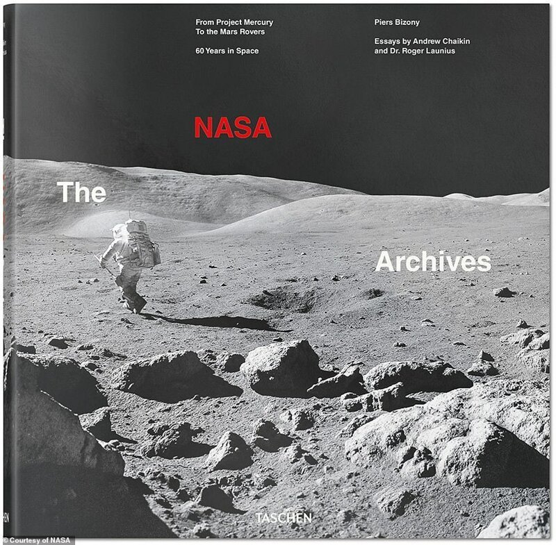 "Архивы НАСА" ("The NASA Archives"): Пирс Бизони, Роджер Лауниус, Эндрю Чайкин. 468-страничная книга включает редкие и известные снимки из архивов НАСА