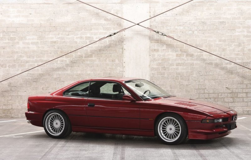 Вторым номером программы представляю вам влажную мечту любого мальчишки из 90-х, величающуюся BMW 850.