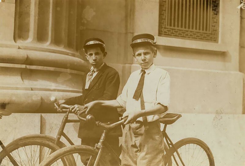 Ходжес Галлоп (справа), "Вестерн Юнион", курьер № 16. Норфолк, Вирджиния, июнь 1911 г. 