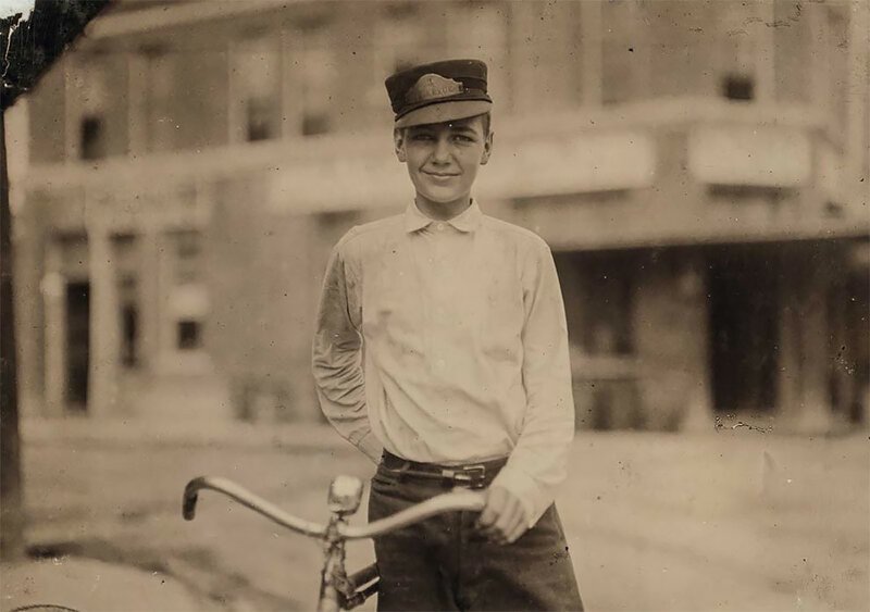 Престон Де Коста, 15 лет, Bellevue Messenger Service, курьер № 3. Сан-Антонио, Техас, октябрь 1913 г. 