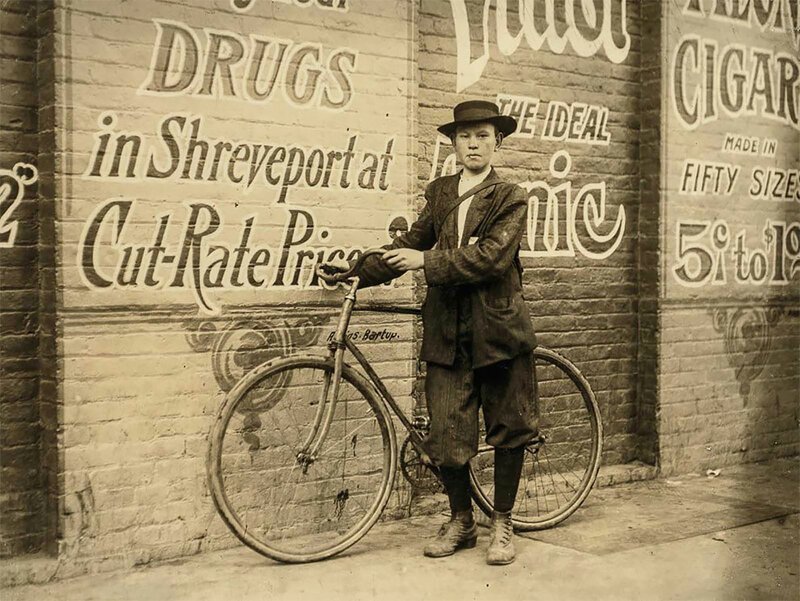 Говард Уильямс, курьер фармацевтической компании Louisiana Wholesale Drug Co, Шривпорт, ноябрь 1913 г. 