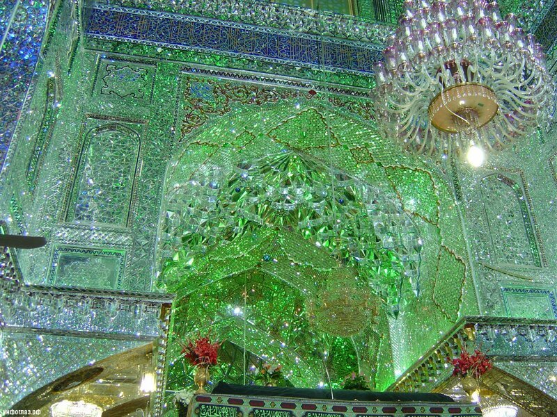 Зеркальный храм - Мавзолей Шах-Черах — одна из достопримечательностей г. Шираз  Усыпальница братьев Ахмеда и Муххамеда, сыновей Мусы аль-Кадима.