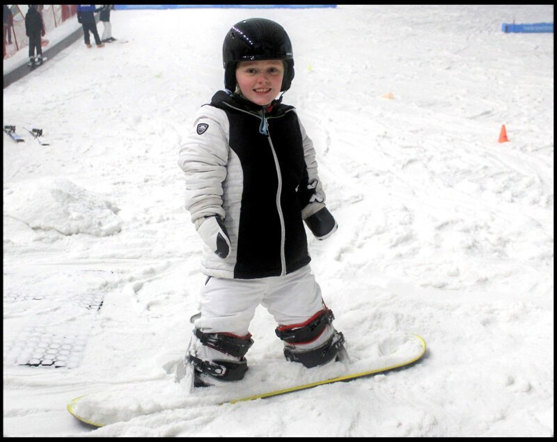Элли Чаллис - первый сноубордист Великобритании с частичным отсутствием всех четырех конечностей 