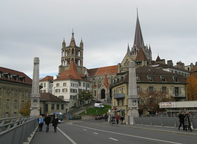Лозанна (Швейцария). Старый город и панорамы с башни собора Нотр-Дам