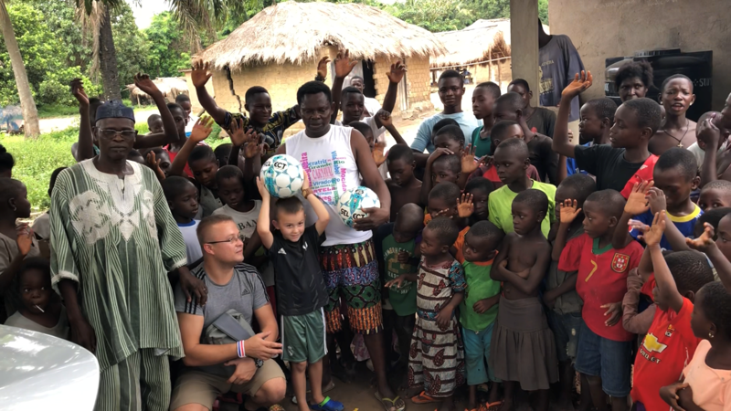 Шестилетний украинец помогает африканским детям!