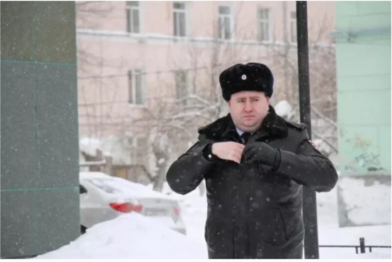 Начальник полиции города Серова Максим Метелица 