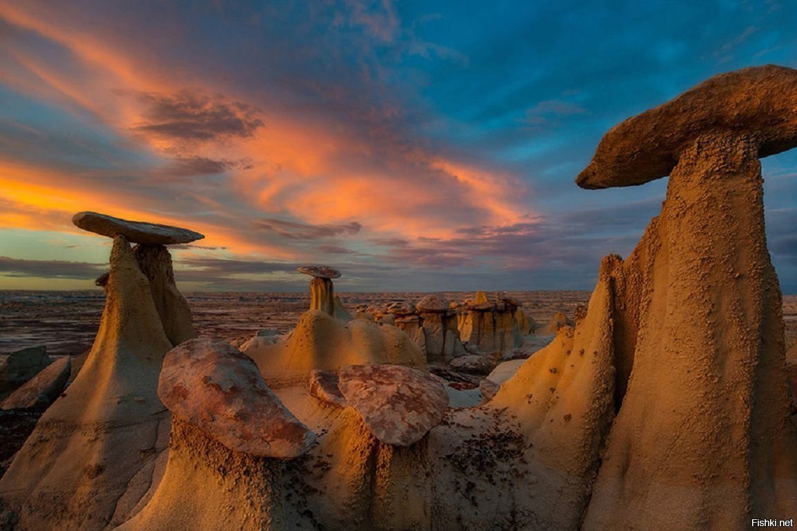 Где то на земле есть необычная. Нью Мексико столовые горы. Гейзер Флай, США. Неземной пейзаж. Красивые места нашей планеты.