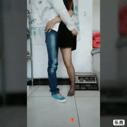 64ad55e3531ec6f539df518ea920b803.gif