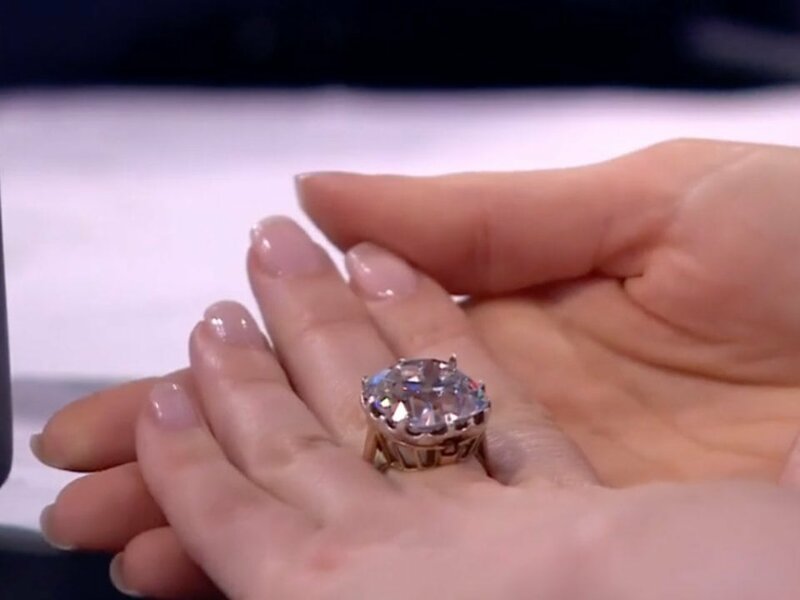 5. В 80-х годах женщина купила кольцо за 13 долларов и 30 лет спустя узнала, что оно стоит более 800 тысяч!