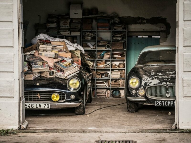 2. В 2015 году двое мужчин обнаружили в старом сарае во Франции несколько бесхозных классических автомобилей
