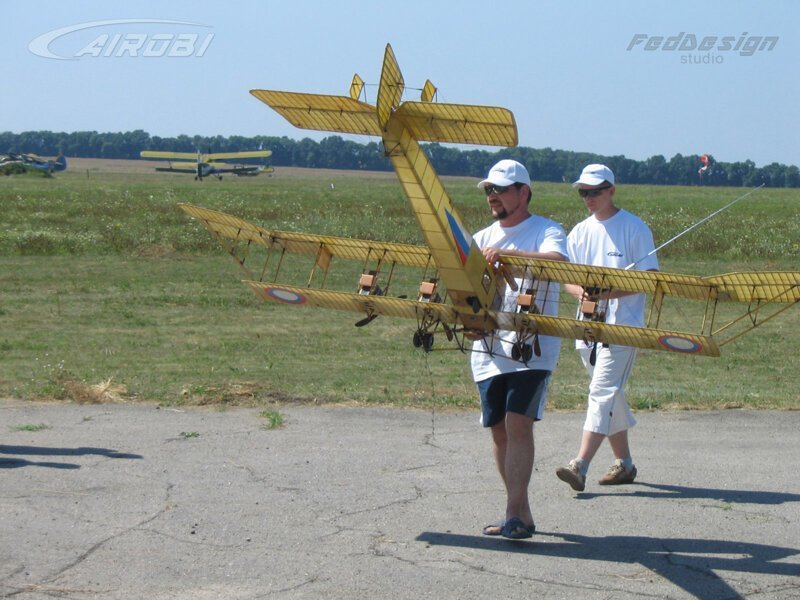 Радиоуправляемая модель копия самолета «Илья Муромец» в масштабе 1:10