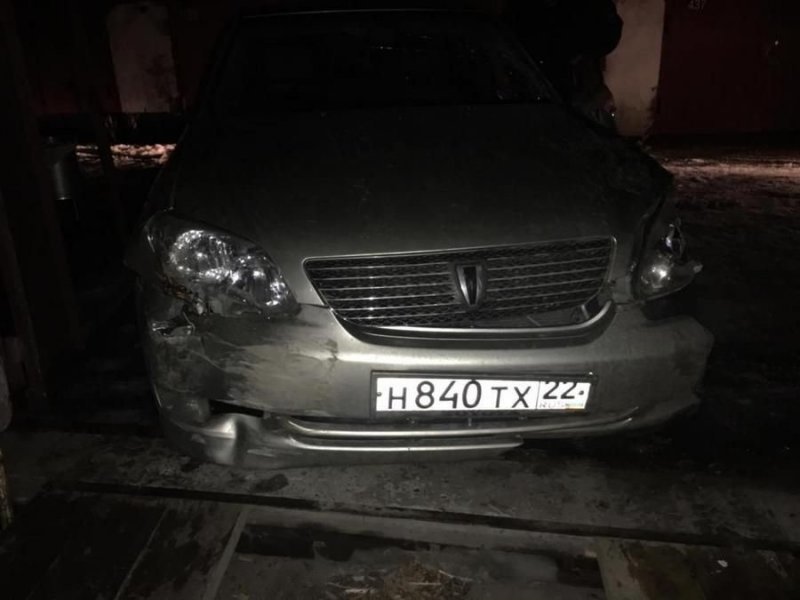 В Алтайском крае пьяный водитель насмерть сбил девушку и скрылся