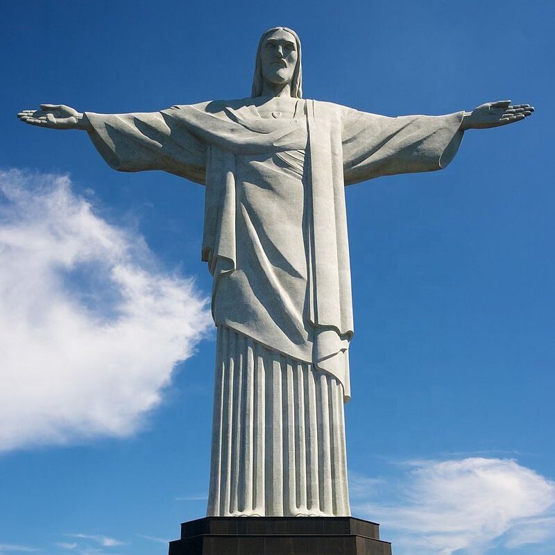 Необычное свечение напомнило итальянцу фигуру Иисуса Христа, расположенную в Рио-де-Жанейро