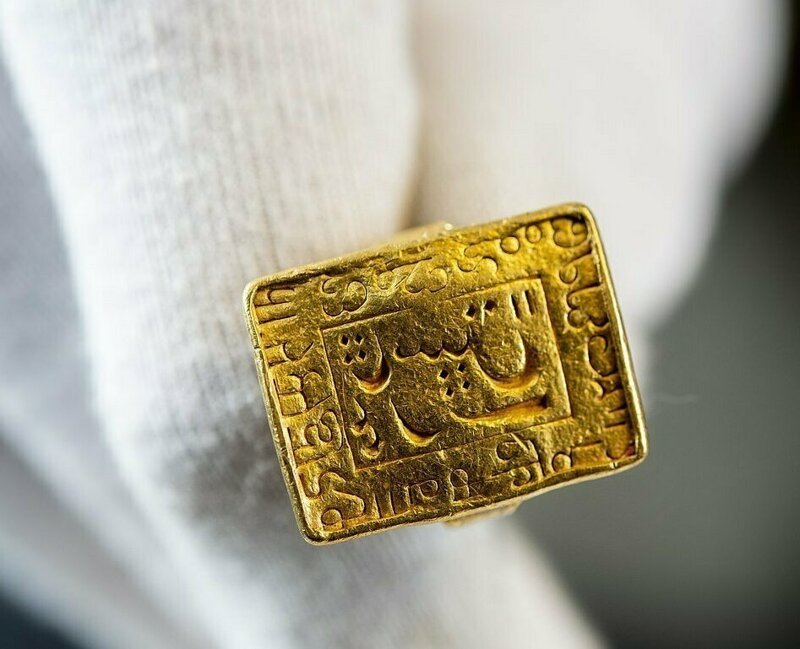 Бесценные артефакты на чердаке: британская пара нашла сокровища Индии 1799 года
