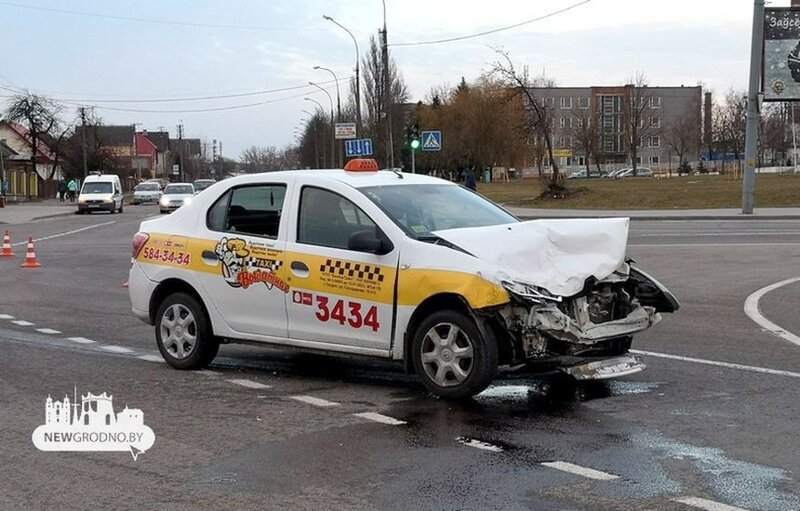 В Гродно нарушитель-рецидивист на такси устроил свое очередное ДТП. Пострадало шесть человек