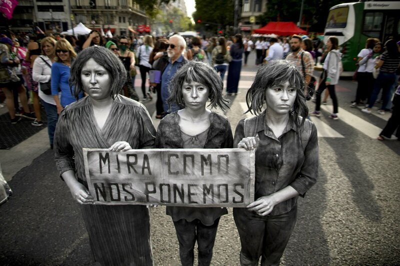 1. Демонстрация, посвященная Международному женскому дню, в Буэнос-Айресе (Аргентина)