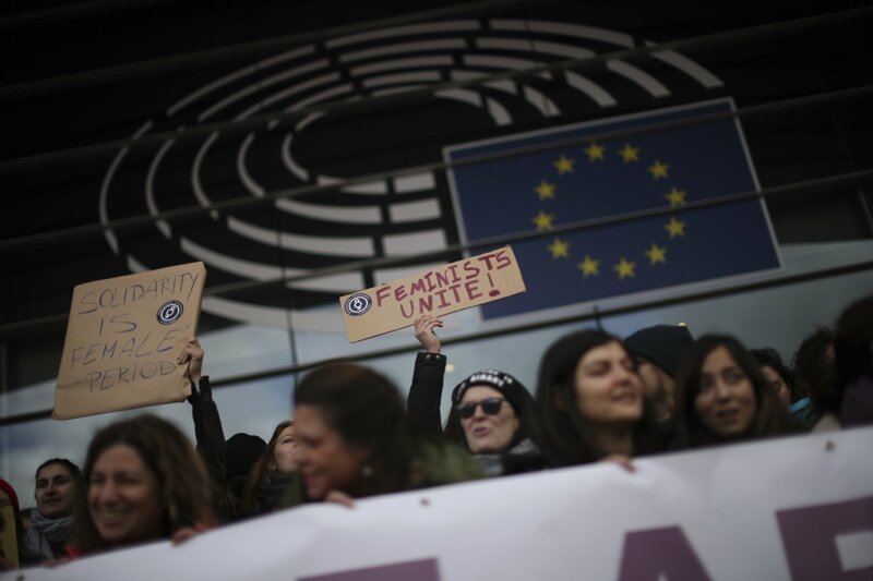 15. Акция протеста перед Европейским парламентом в Брюсселе 8 марта 2019 года 
