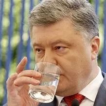 В окружении Порошенко рассказали, что он пьет 