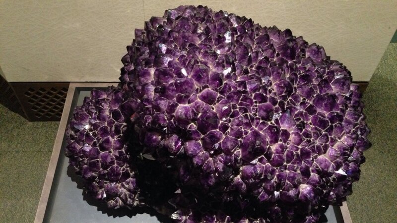 Галерея кристаллов и самый большой в мире известный кристалл кварца