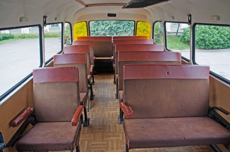Полный автобус людей: тест-драйв Robur LO 3000