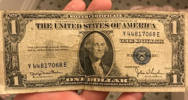 5. «Доллар 1935 года, который я получил в баре в качестве сдачи»