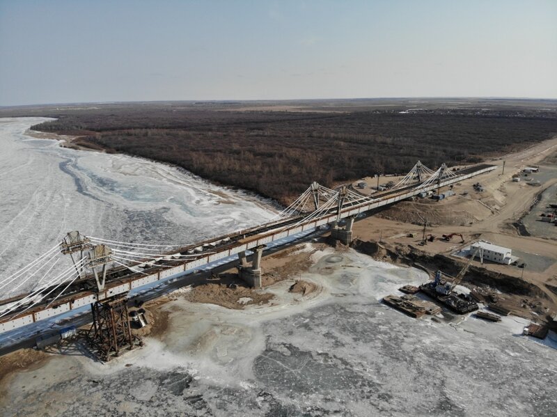 Строительство автомобильного моста через Амур