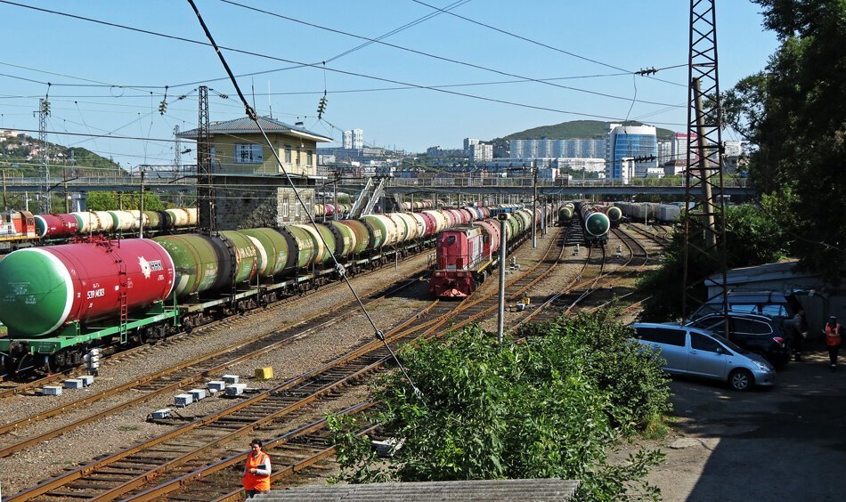 Электричка владивосток первая речка. Станция первая речка Владивосток. ЖД станция первая речка Владивосток. ЖД вокзал вторая речка Владивосток. ЖД станция вторая речка Владивосток.