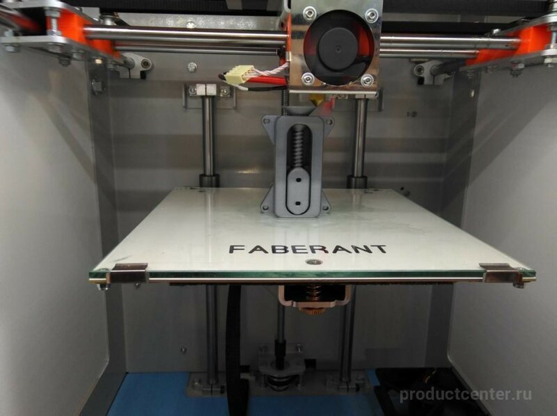 3D-принтер Faberant Cube.