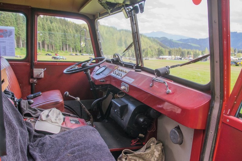 Jeep Forward Control — "Буханка" из США на службе в швейцарской пожарке.