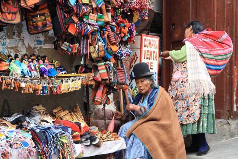 Рынок ведьм в Боливии предлагает сушёных лам и галлюциногенные листья