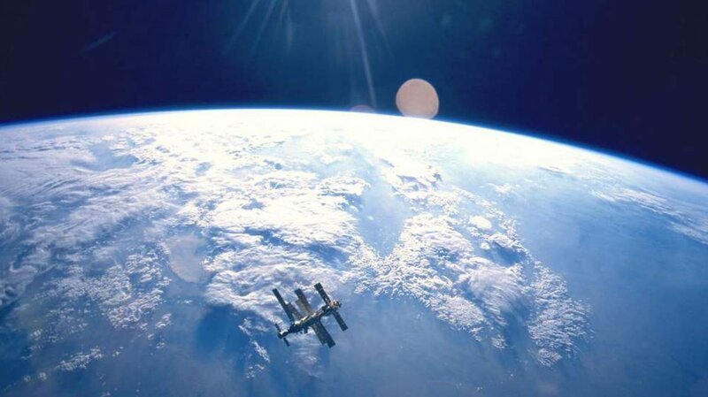 Из космоса на дно: как станция «Мир» пережила СССР