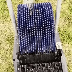 Машинка для уборки газонов от окурков