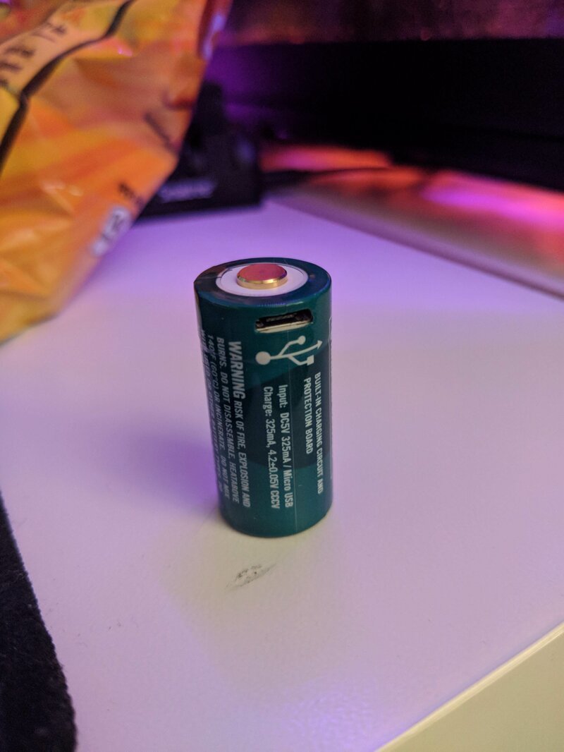 Батарейка с портом для зарядки