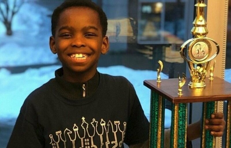 8-летний бездомный беженец из Нигерии выиграл чемпионат Нью-Йорка по шахматам