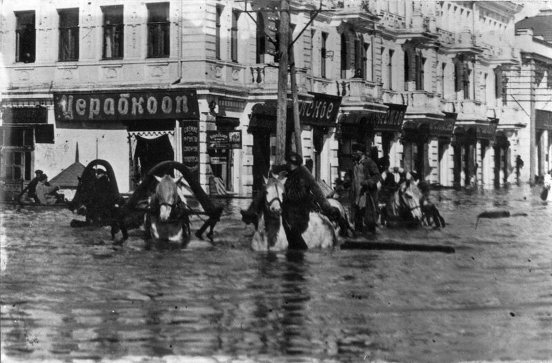 1928. Любинский проспект затоплен.