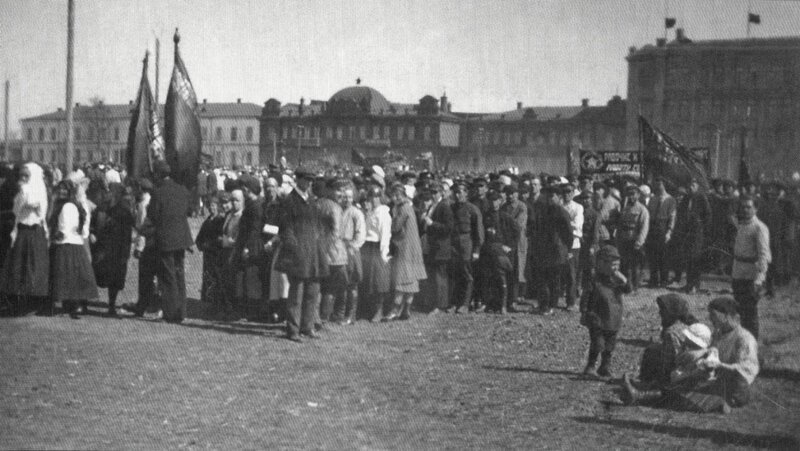 1927. Демонстрация 1 мая на бывшей Базарной