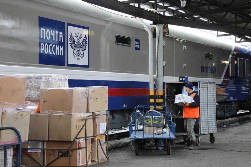 Новые почтовые вагоны доставляют посылки из Китая на Урал