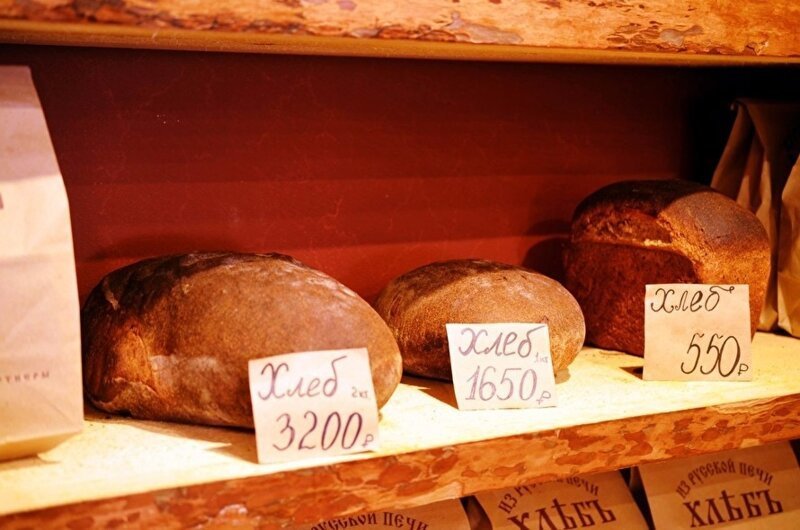 Про хлеб по 3,2 тыс. рублей в магазине Германа Стерлигова