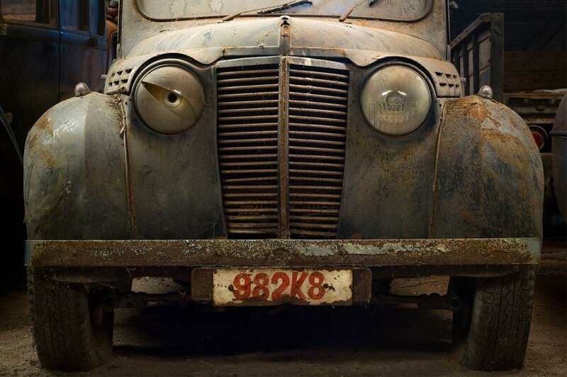 8. Старый автомобиль в гараже в Бельгии. (Фото: Винсент Янсен)