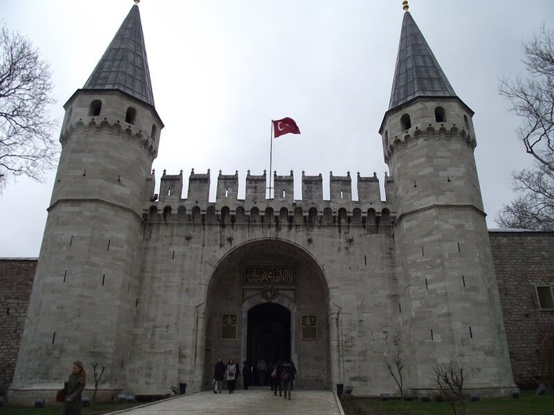 Ворота Приветствия — главные ворота дворца Топкапы.